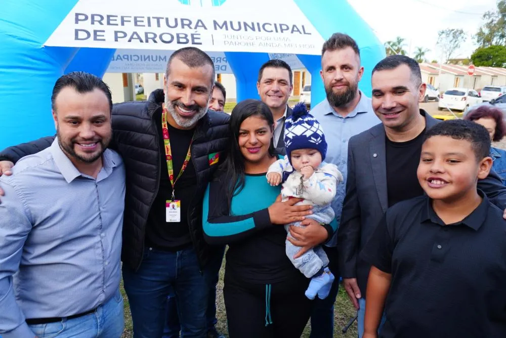 Parobé entrega mais oito casas e transforma a vida de famílias no Loteamento Rosa