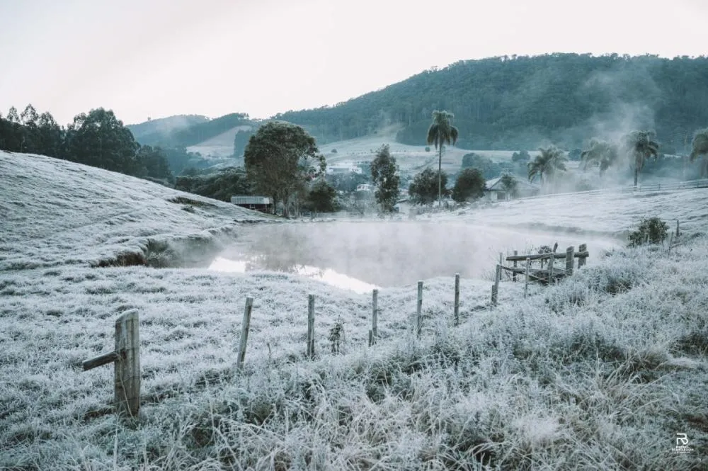 Massa de ar polar derruba temperaturas e mantém frio intenso no Rio Grande do Sul